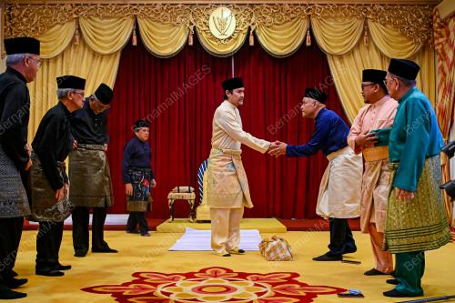TUNKU ALI REDHAUDDIN TUANKU MUHRIZ