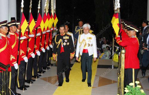 TUANKU MUHRIZ IBNI ALMARHUM TUANKU MUNAIWR