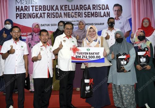 DATUK SERI MOHD SALIM SHARIF