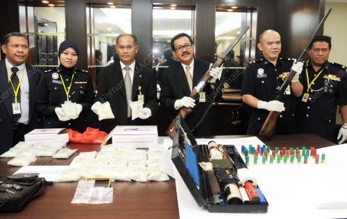 NS05_31072012_POLIS