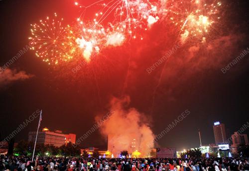 NS05_31082015_AMBANG_MERDEKA