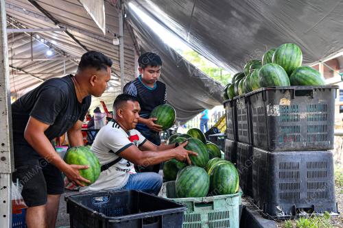 PERSIAPAN BAZAR MAKANAN RAMADAN