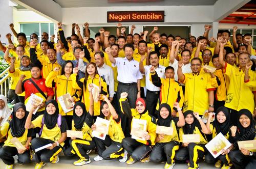 NS06_01102012_INSENTIF_SUKAN