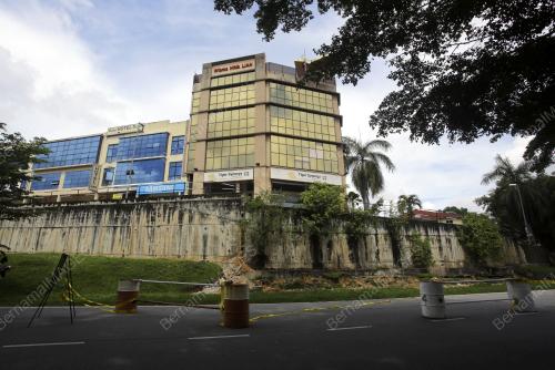 PERGERAKAN DAN TANAH MENDAP DI SEREMBAN