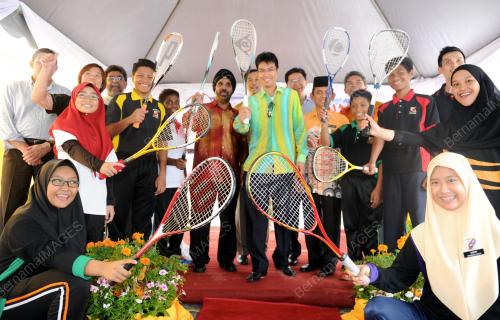 NS06_02112016_SEKOLAH_SQUASH