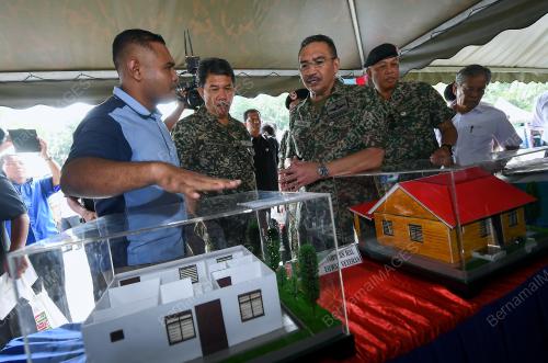 NS06_03042018_PERUMAHAN_MINDEF_BN201804023866