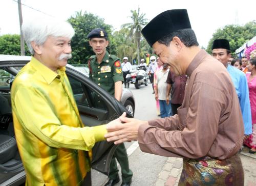 RUMAH TERBUKA