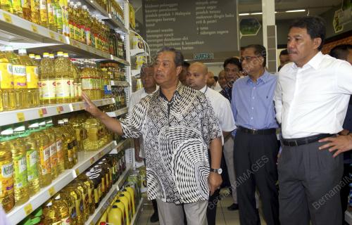 NS06_04022014_MUHYIDDIN_LAWAT