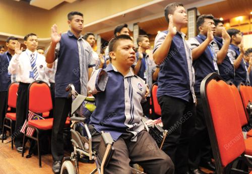 NS06_04092015_MOHAMAD_USIM