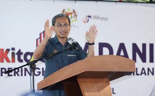 FAHMI FADZIL
