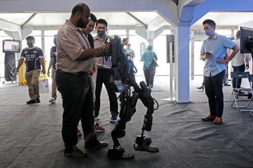 HOSPITAL FUTURISTIK AKM