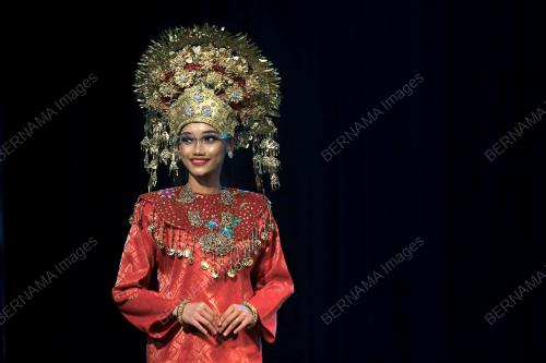 BUSANA TRADISIONAL NEGERI SEMBILAN
