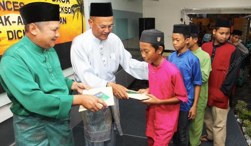NS06_11062016_UDA_BERBUKA