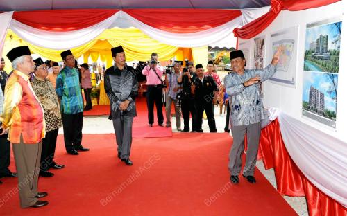 NS06_13022012_TUANKU_MUHRIZ