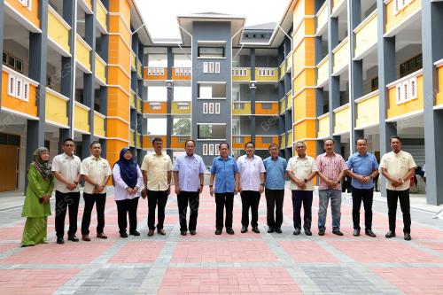 DATUK SERI AHMAD MASLAN