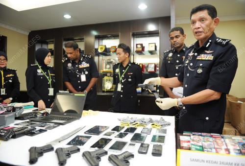 NS06_14122015_POLIS_SAMUN