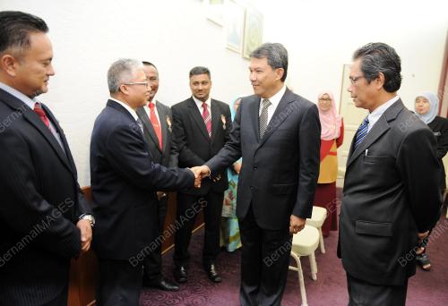 NS06_15062016_MOHAMAD_PINGAT