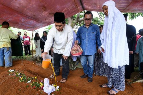 NS06_17042018_NAPSIAH-OMAR