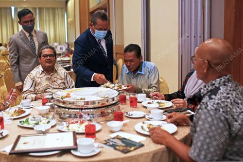 DATUK SERI AMINUDDIN HARUN