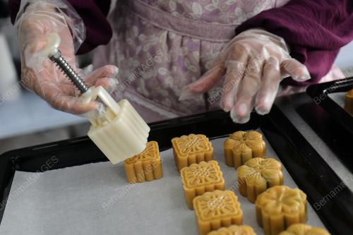 KUIH BULAN