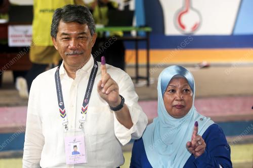 DATUK SERI MOHAMAD HASAN