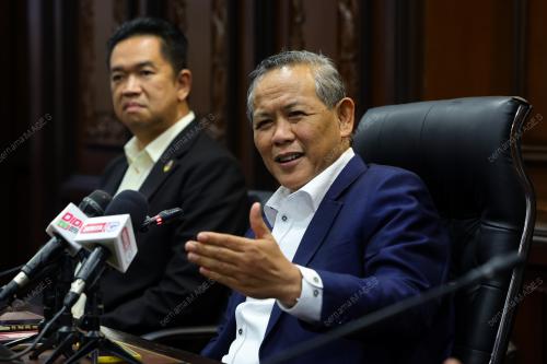 DATUK SERI AMINUDDIN HARUN