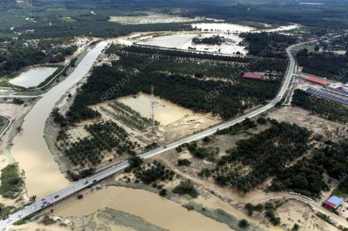 BANJIR LINGGI