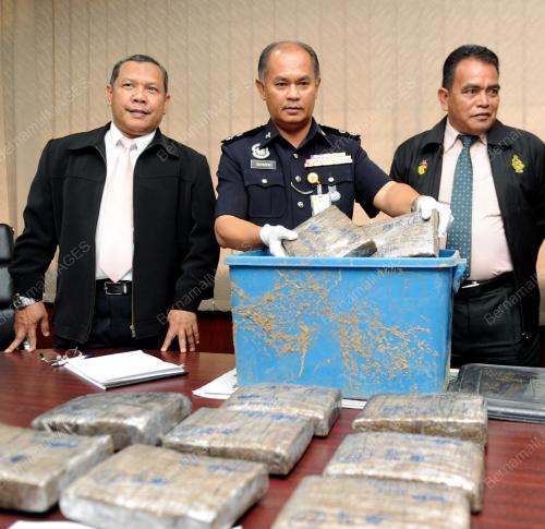 NS06_21012013_POLIS_DADAH