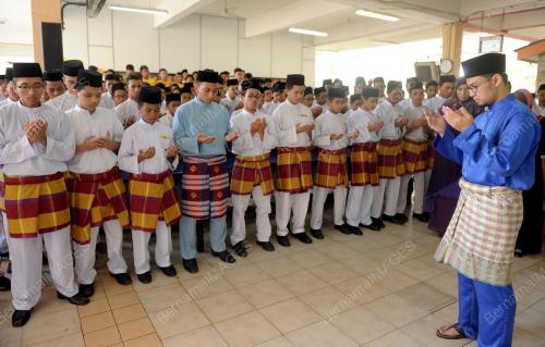 NS06_22082014_HARI_BERKABUNG