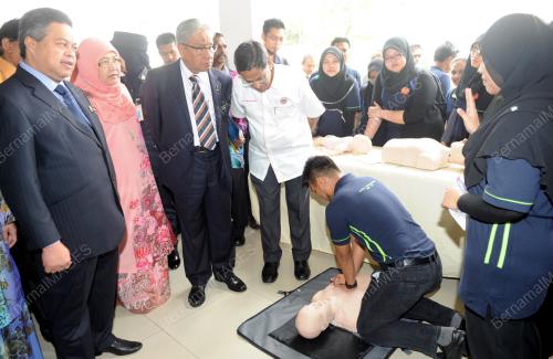 NS06_22092014_KOLEJ_KEJURURAWATAN