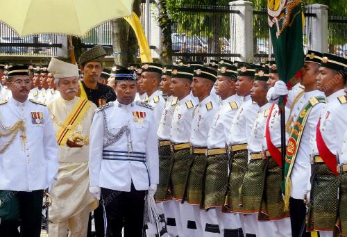 TUANKU MUHRIZ IBNI ALMARHUM TUANKU MUNAWIR