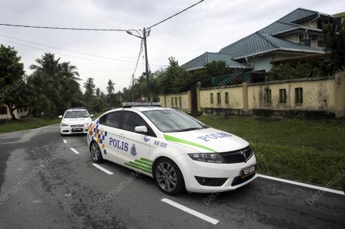 UNIT KERETA PERONDA POLIS MEMBUAT RONDAAN SEMPENA AIDILFITRI