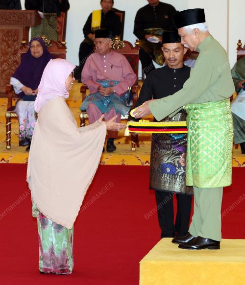 TUANKU MUHRIZ TUANKU MUNAWIR