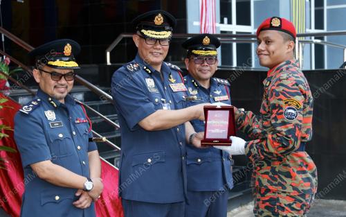 NS06_24092018_USIM_BOMBA