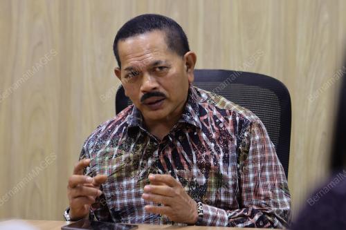 DATUK NUR AZMI AHMAD