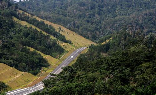 LEBUHRAYA TEMIANG - PANTAI