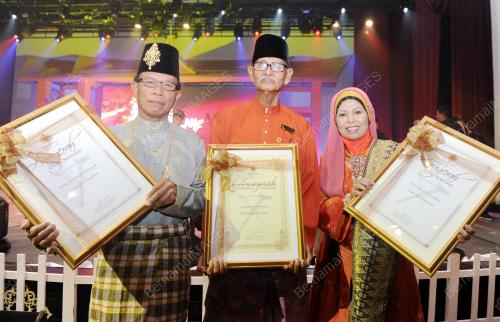 NS06_26052015_ANUGERAH_MUZIKA