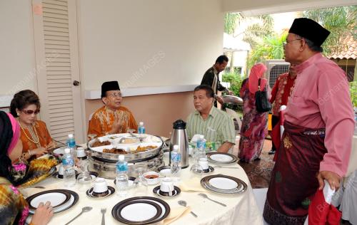 RAIS YATIM