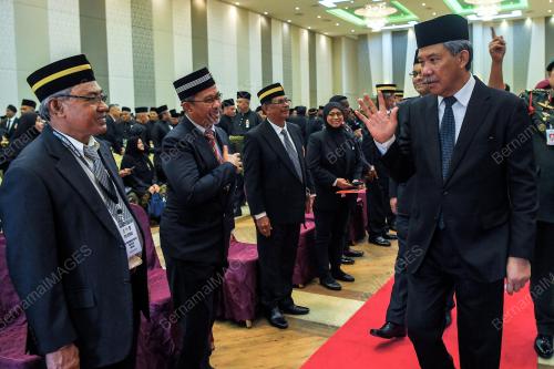 DATUK SERI MOHAMAD HASAN