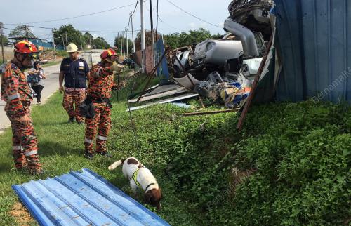 NS06_29052016_TERBAKAR