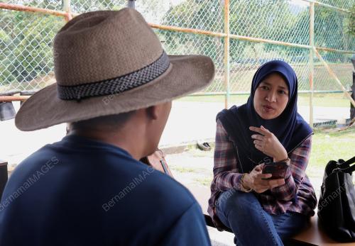 BERAYA DI SEBALIK TIRAI BESI