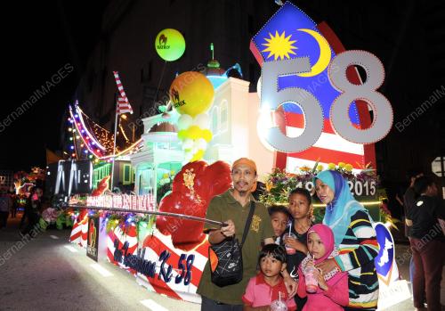 NS06_30082015_AMBANG_MERDEKA