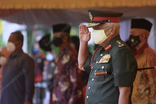 TUANKU MUHRIZ TUANKU MUNAWIR