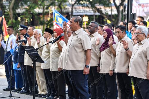 DATUK SERI AMINUDDIN HARUN