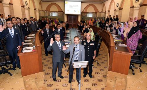 NS06_31102017_IKRAR_BN201710309784