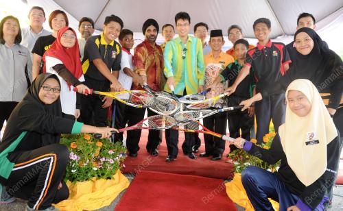 NS07_02112016_SEKOLAH_SQUASH