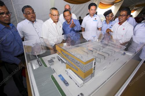 DATUK SERI AMINUDDIN HARUN