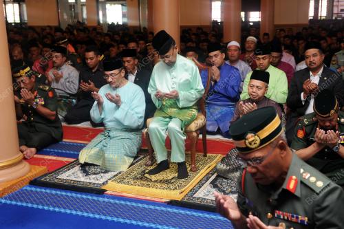 TUANKU ABDUL HALIM MU'ADZAM SHAH