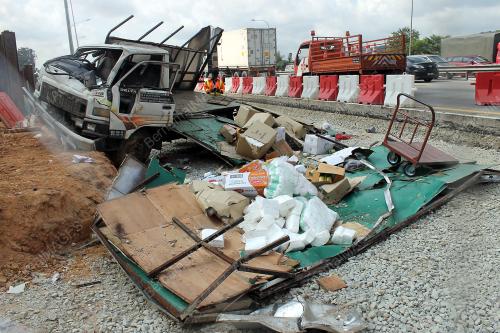 NS07_09062014_KEMALANGAN_MAUT