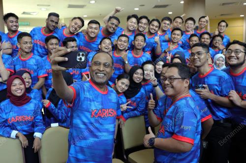 DATUK SERI DR ZAMBRY ABDUL KADIR